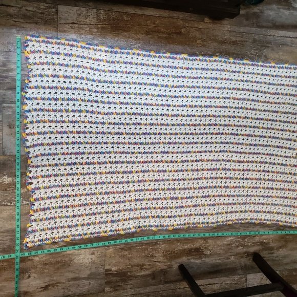 Crocheted blanket - Picture 5 of 6